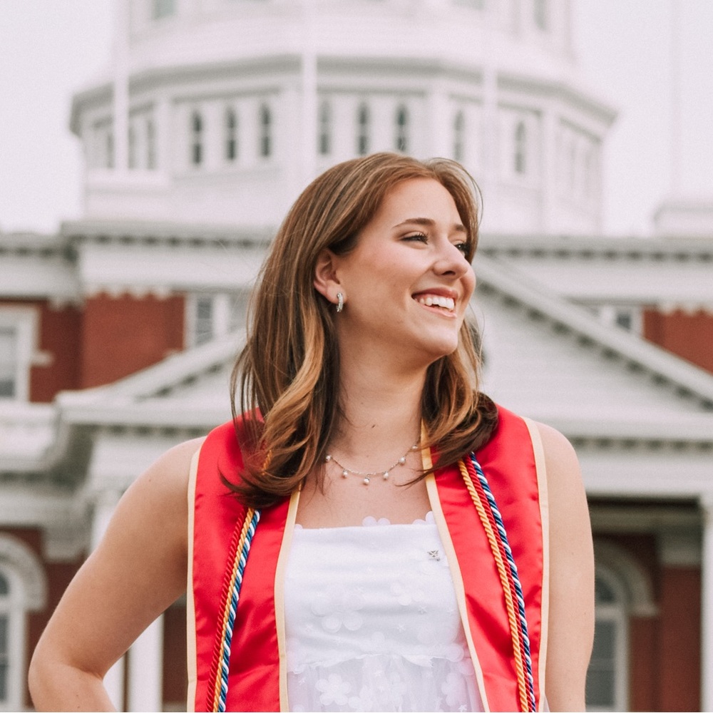 Meet your Posher, Alyssa